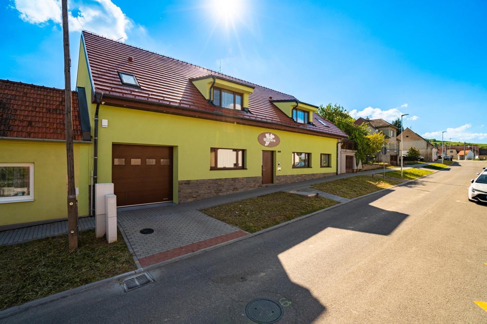 Winifera Penzion Pavlov Exterior photo